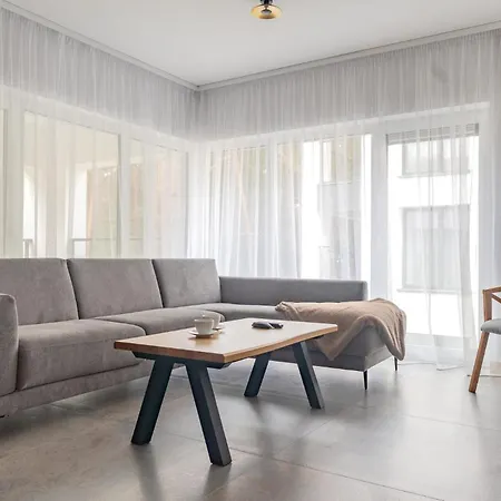Coastline - Designer Seaside With Pool, 2-minute Walk To The Apartman