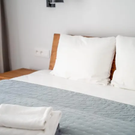 Coastline - Designer Seaside With Pool, 2-minute Walk To The Apartman *