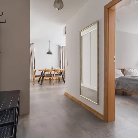 Apartman Coastline - Designer Seaside With Pool, 2-minute Walk To The *